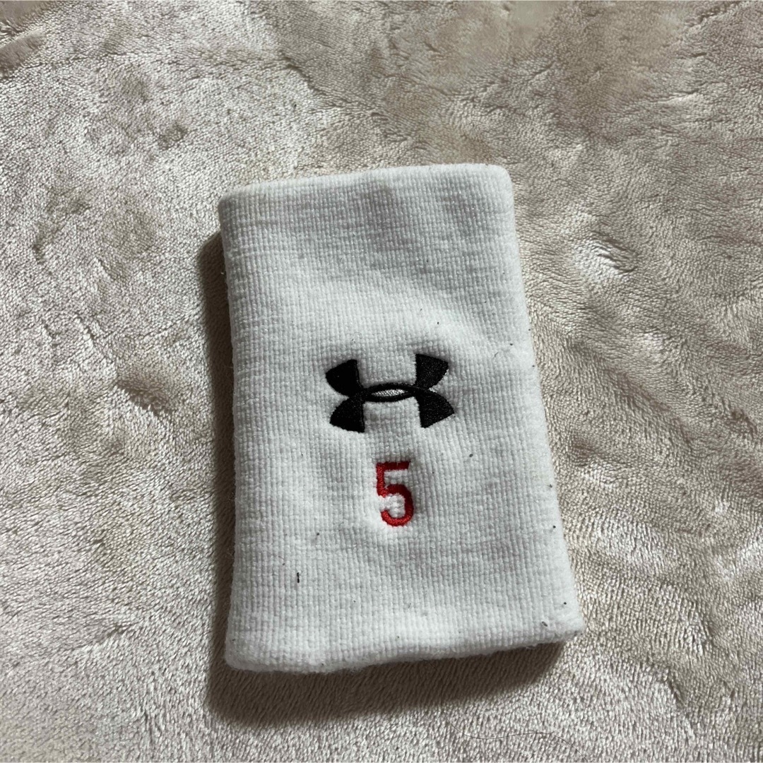 UNDER ARMOUR(アンダーアーマー)のアンダーアーマーリストバンド メンズのアクセサリー(バングル/リストバンド)の商品写真