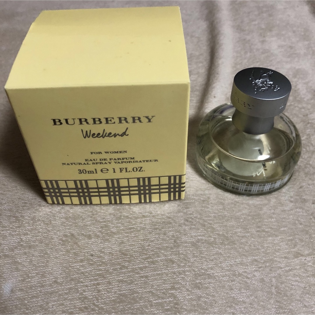 BURBERRY(バーバリー)のバーバリーウィークエンド　オードパルファム　30ml コスメ/美容の香水(ユニセックス)の商品写真