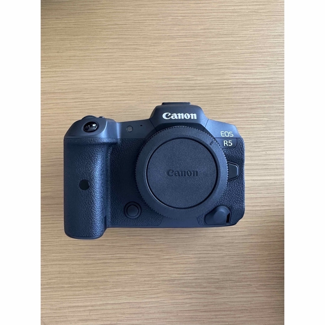 Canon(キヤノン)のCanon eos R5 スマホ/家電/カメラのカメラ(ミラーレス一眼)の商品写真