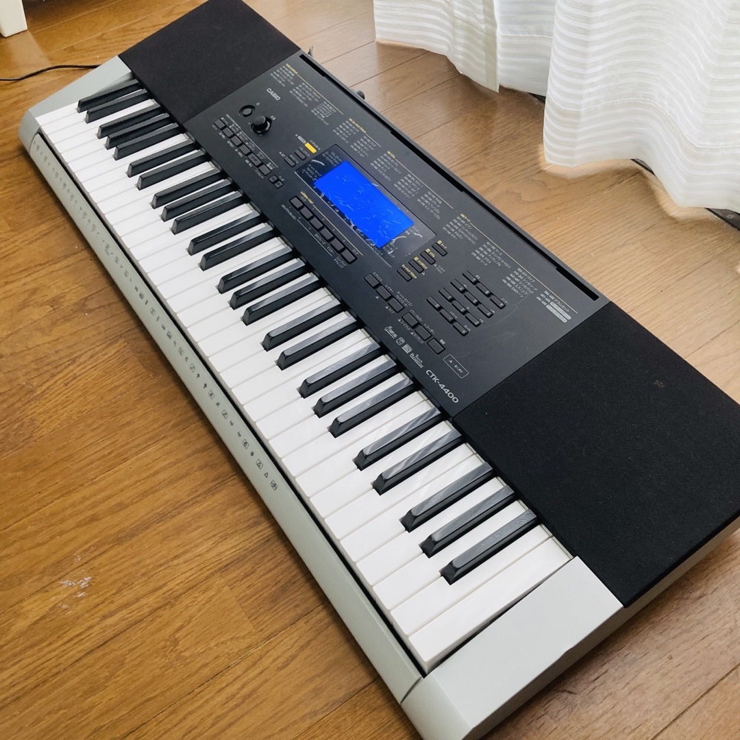 CASIO(カシオ)の【実用美品】CASIO CTK-4400 電子キーボード　純正ACアダプター付 楽器の鍵盤楽器(キーボード/シンセサイザー)の商品写真