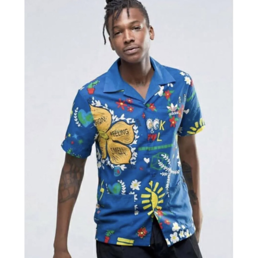 adidas(アディダス)のadidas × PHARRELL WILLIAMS  アロハシャツ メンズのトップス(Tシャツ/カットソー(半袖/袖なし))の商品写真