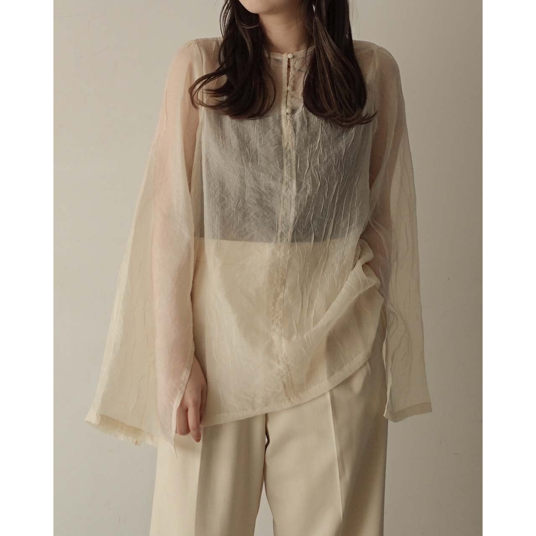 alumu.2way airy slit button blouse