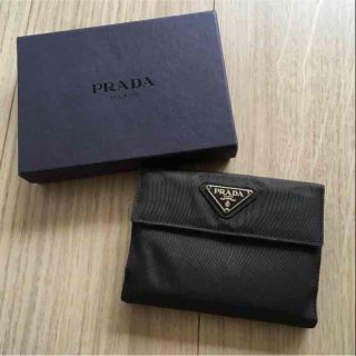 プラダ(PRADA)の中古 プラダの財布  こげ茶(財布)