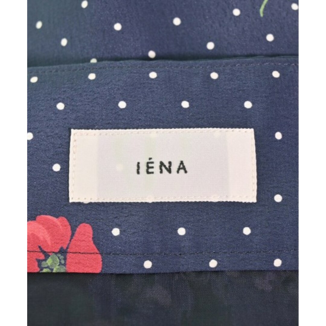 IENA(イエナ)のIENA イエナ ロング・マキシ丈スカート 38(M位) 紺x赤x緑等(花柄) 【古着】【中古】 レディースのスカート(ロングスカート)の商品写真