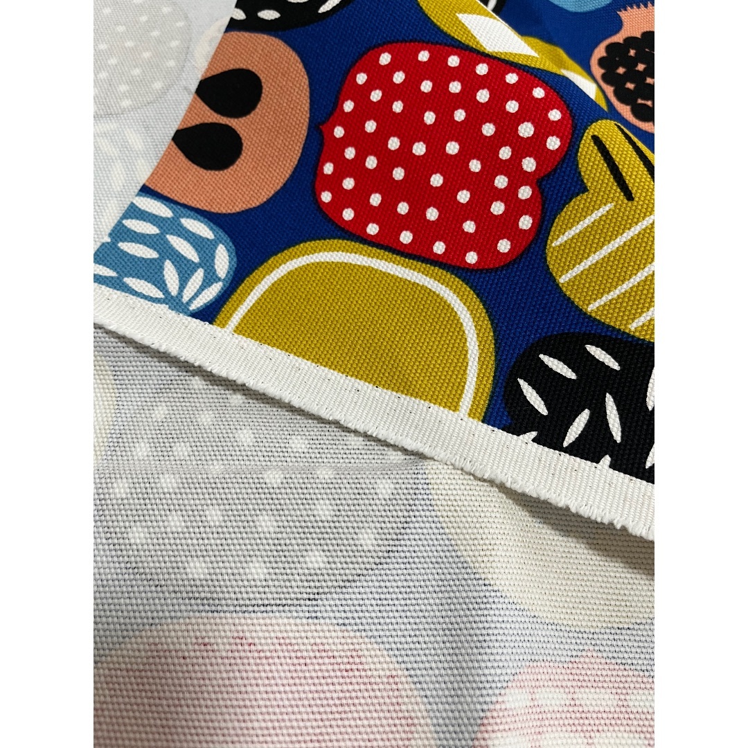 marimekko(マリメッコ)の❤️新品未使用♡希少♪一点もの☆マリメッココンポッティ★コットンキャンバス生地 ハンドメイドの素材/材料(生地/糸)の商品写真