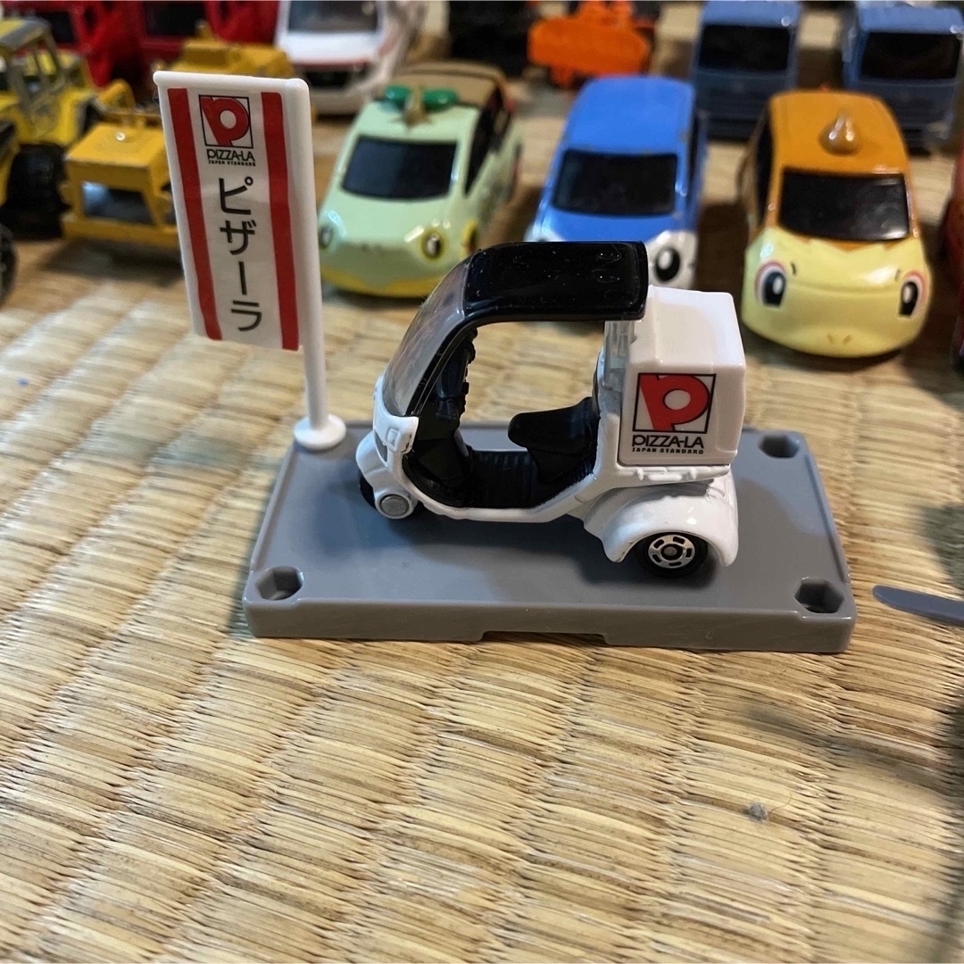 Takara Tomy - 【最終値下】トミカ ミニカー まとめ売り！35台の通販 ...