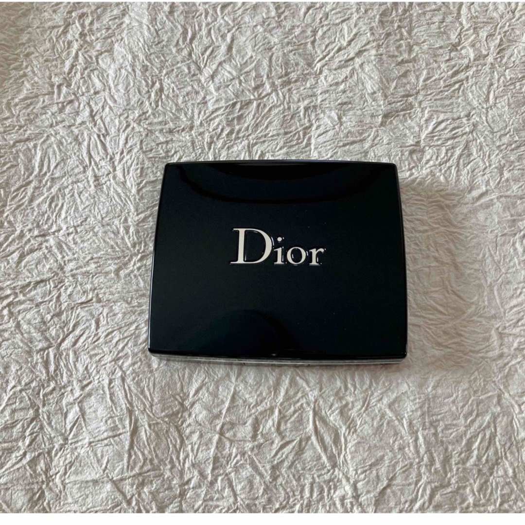 Dior(ディオール)のDior トリオブリック パレット ピュアグロウ 663 トリプルブルーム コスメ/美容のベースメイク/化粧品(アイシャドウ)の商品写真