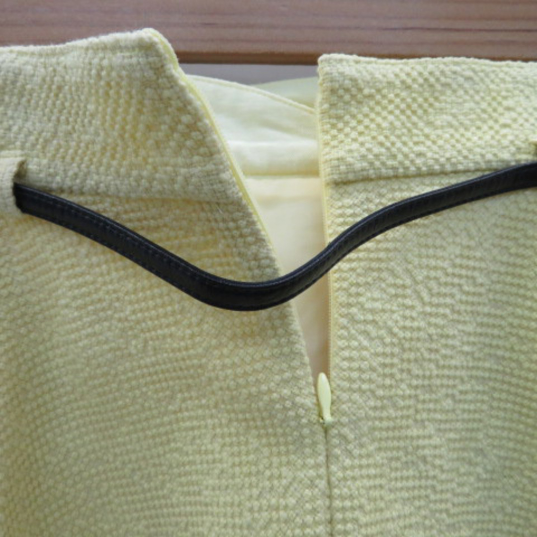 Apuweiser-riche(アプワイザーリッシェ)のアプワイザーリッシェ フレアスカート ひざ丈 ウエストベルト付き 無地 0 黄 レディースのスカート(ひざ丈スカート)の商品写真