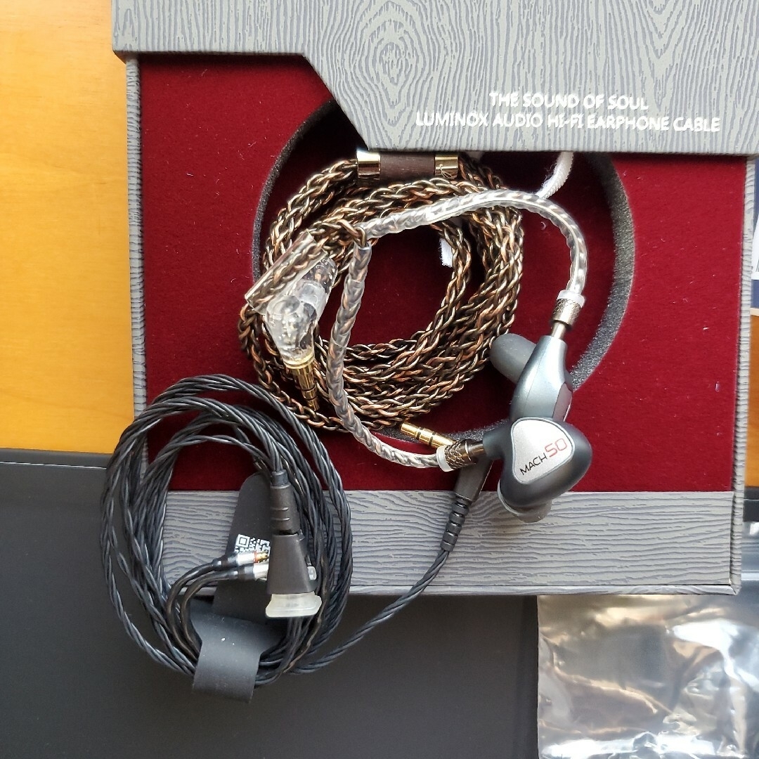 Westone Audio MACH50とLuminox Audioリケーブル | nuusrl.it