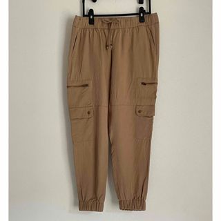 バナナリパブリック(Banana Republic)の美品　バナナリパブリック　テンセルソフトカーゴパンツ　GAP ユニクロ　GU　(ワークパンツ/カーゴパンツ)