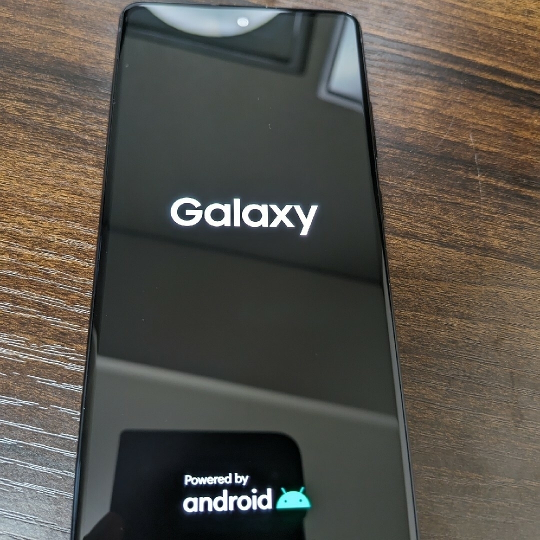 Galaxy(ギャラクシー)のGalaxy A51 5G au ブラック スマホ/家電/カメラのスマートフォン/携帯電話(スマートフォン本体)の商品写真