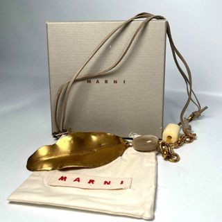 マルニ(Marni)の美品 マルニ アンティーク 大判ゴールドリーフ × 牛角 ホーン ネックレス(ネックレス)