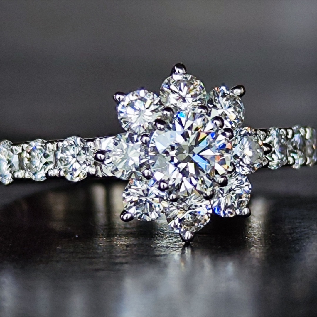【最高級品質】天然ダイヤモンド フローレス Dカラー  3EX GIA鑑別書付き レディースのアクセサリー(リング(指輪))の商品写真