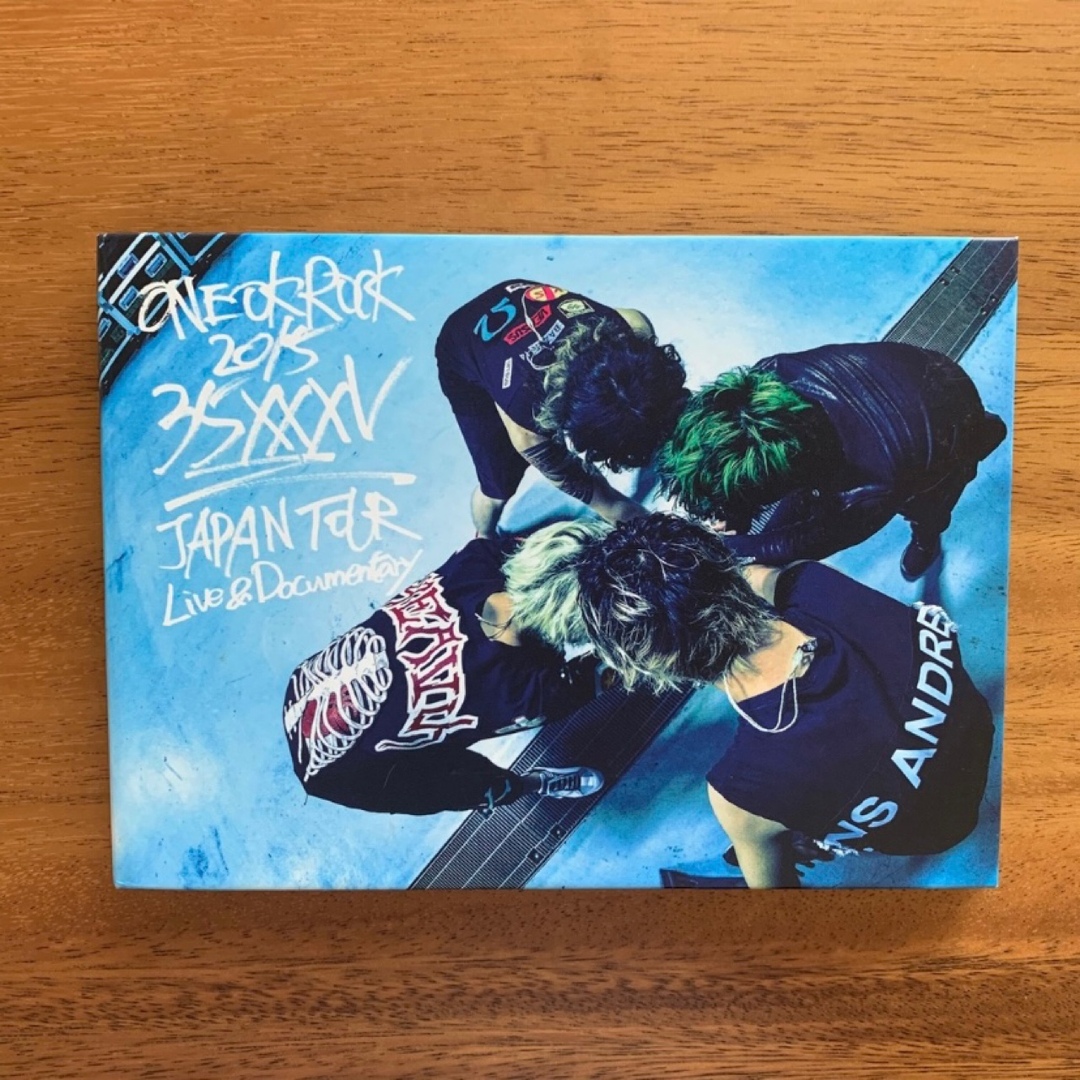 ONE OK ROCK(ワンオクロック)のや　様専用　DVD3セット エンタメ/ホビーのDVD/ブルーレイ(ミュージック)の商品写真