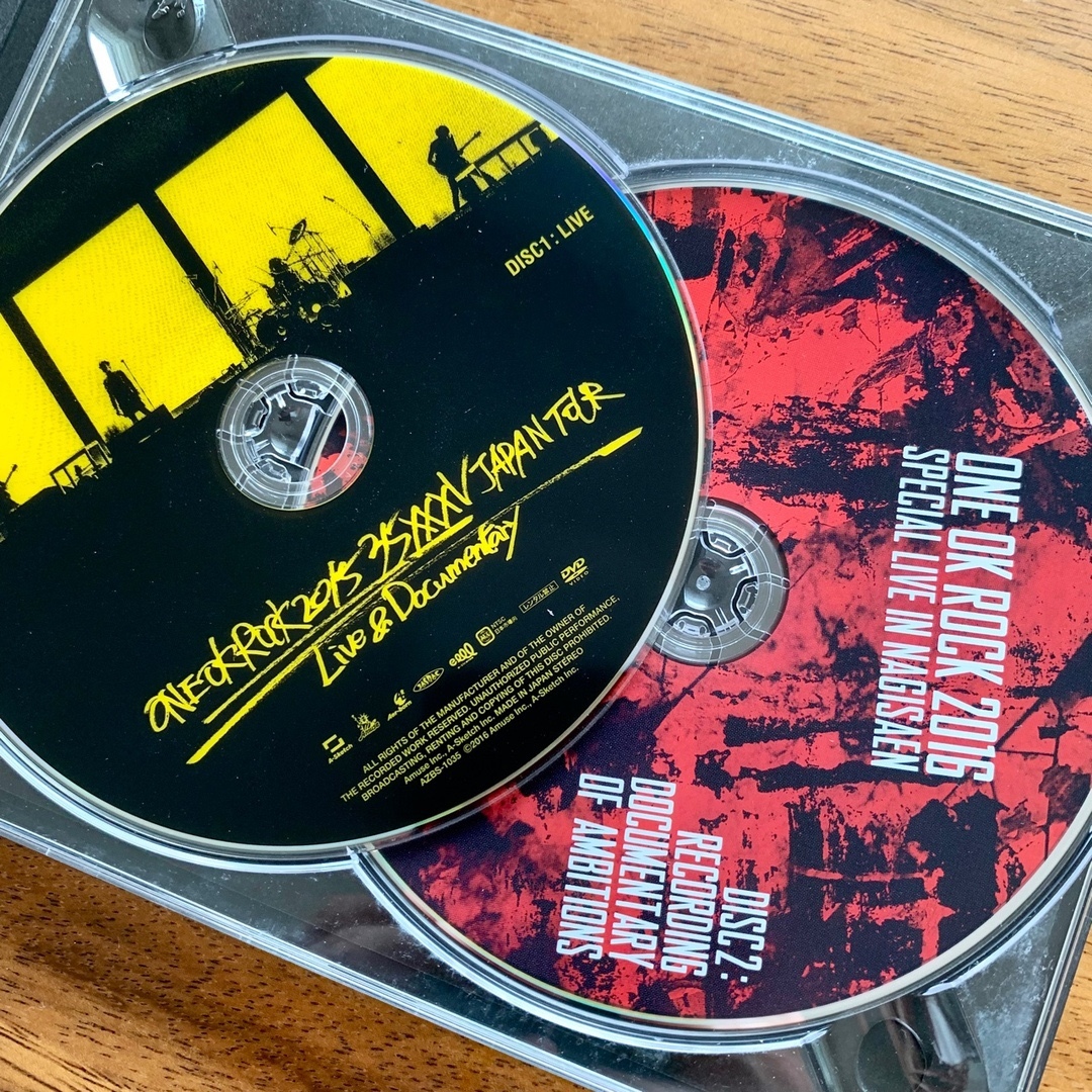 ONE OK ROCK(ワンオクロック)のや　様専用　DVD3セット エンタメ/ホビーのDVD/ブルーレイ(ミュージック)の商品写真