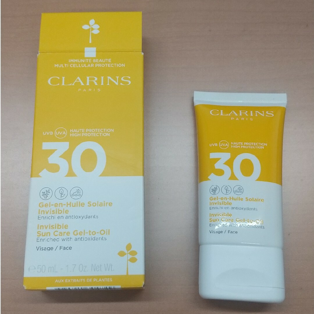 CLARINS(クラランス)のCLARINS　インビジブル　サンケア　ジェル―オイル SPF30 コスメ/美容のベースメイク/化粧品(その他)の商品写真