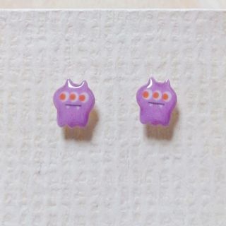 No.2203  パープルモンスターのピアス☆(ピアス)