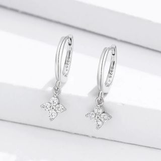 セール❣️【最高級CZダイヤ】揺れる フラワー 花 リング ピアス＊シルバー＊(ピアス)