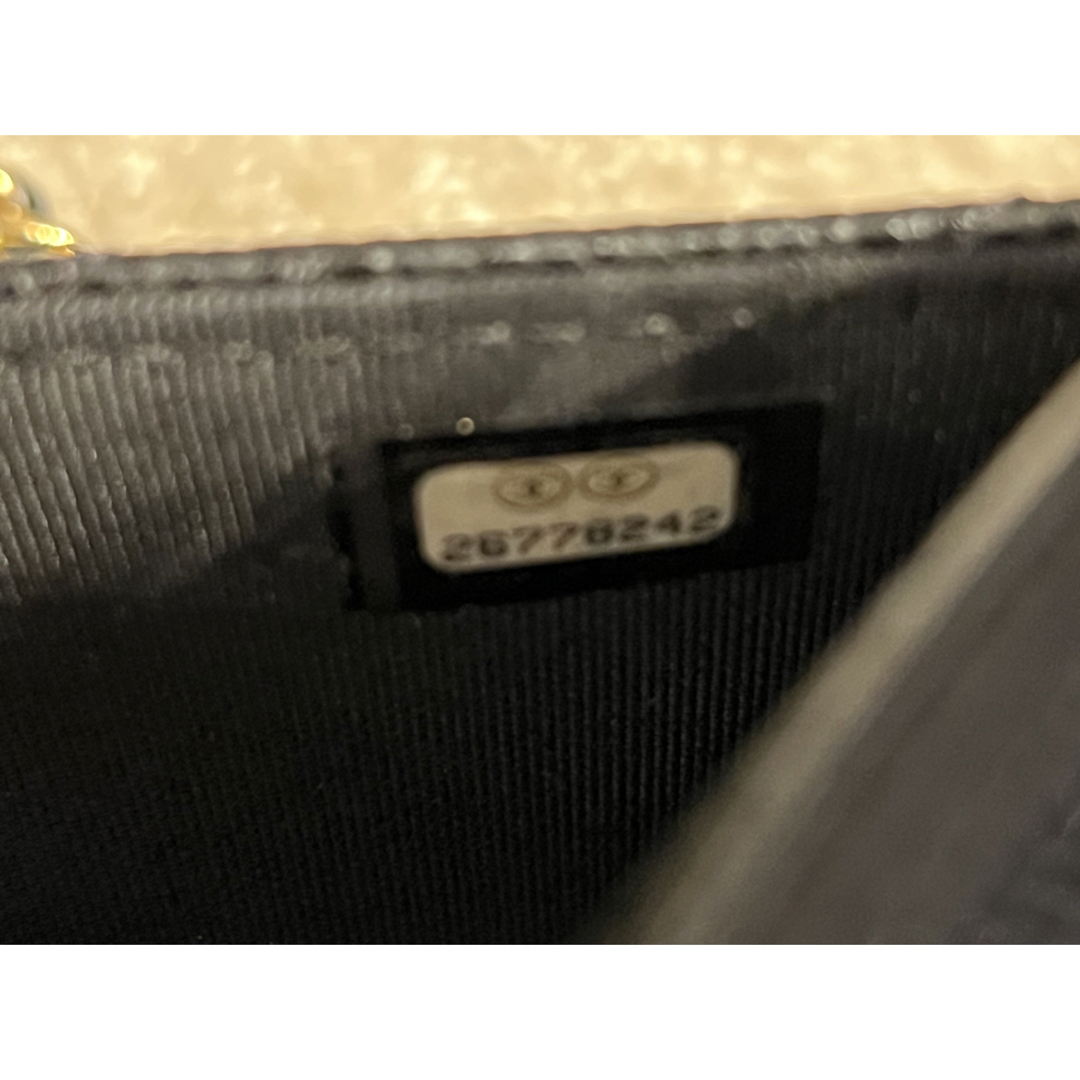 CHANEL(シャネル)のCHANEL マトラッセ　黒　チェーン　ウォレットバック　美品　ルイヴィトン  レディースのバッグ(ショルダーバッグ)の商品写真