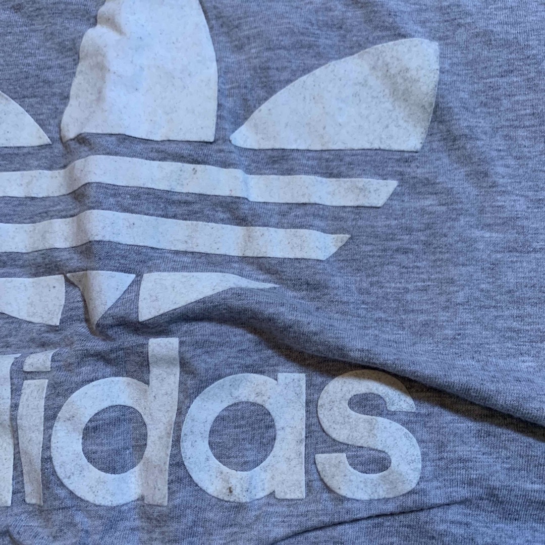 Originals（adidas）(オリジナルス)の3 adidas タンク ロゴにホコリ？取れるか不明 レディースのトップス(タンクトップ)の商品写真