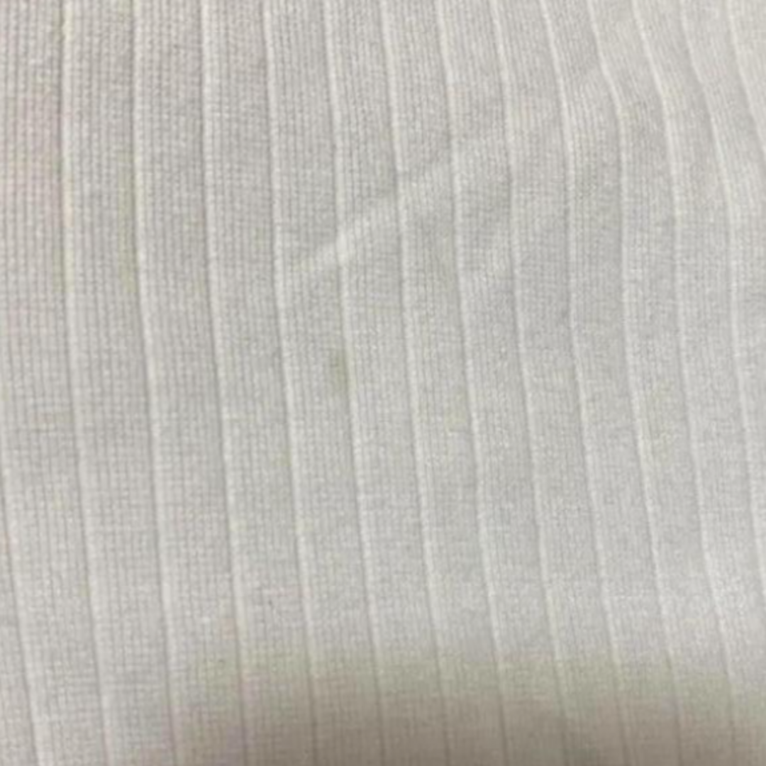 GU(ジーユー)のGU タンクトップ 7分袖トップス 2枚セット まとめ売り Mサイズ ホワイト レディースのトップス(Tシャツ(半袖/袖なし))の商品写真