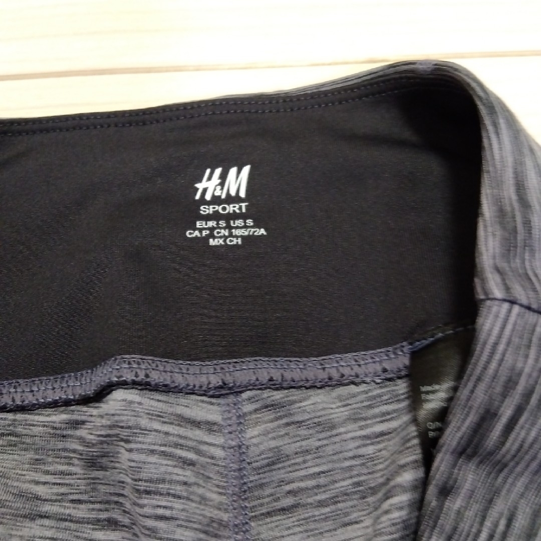 H&M(エイチアンドエム)のH&M　ランニングタイツ　レディースM スポーツ/アウトドアのランニング(その他)の商品写真