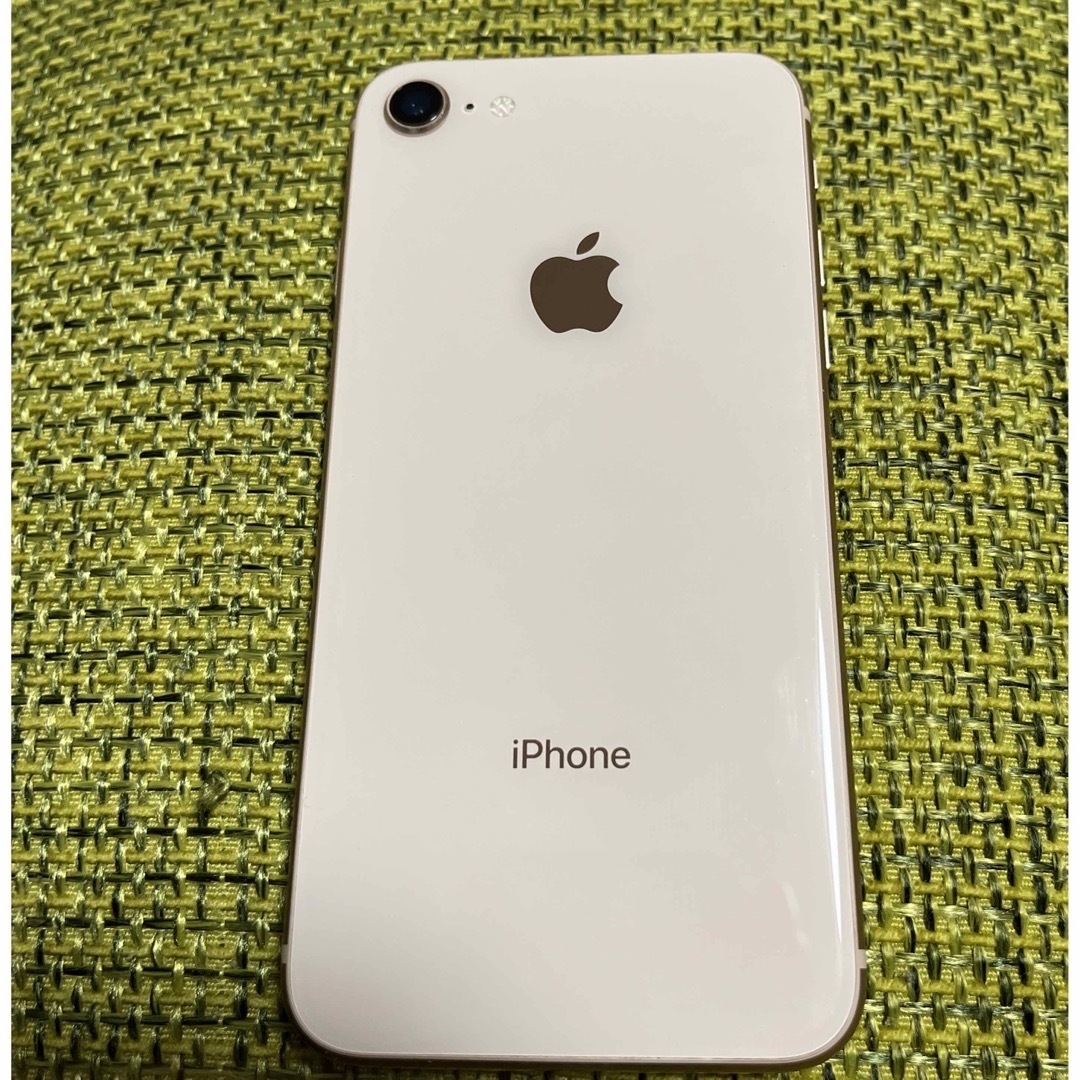 iPhone(アイフォーン)のiPhone8 ピンクゴールド256GB スマホ/家電/カメラのスマートフォン/携帯電話(スマートフォン本体)の商品写真