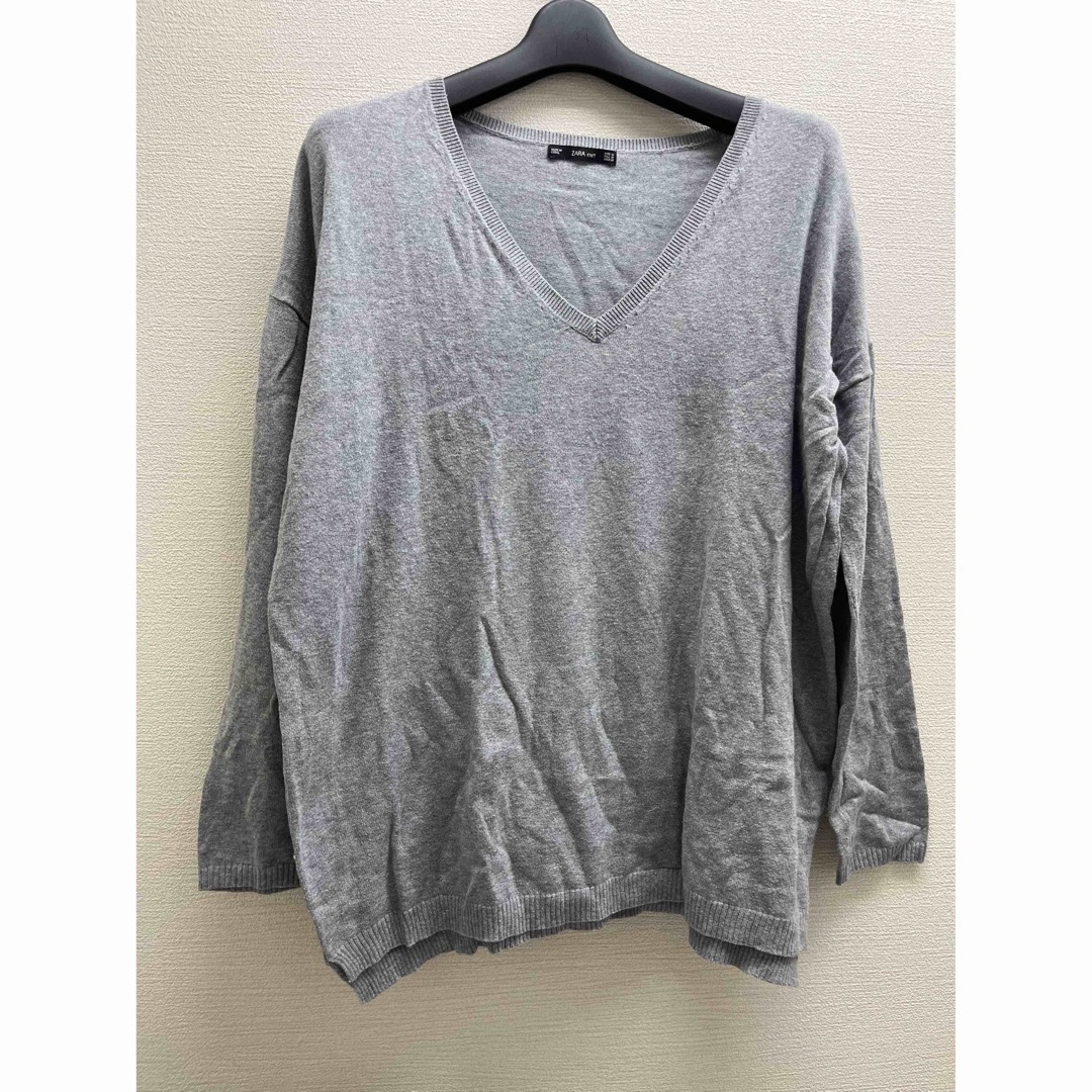 ZARA(ザラ)のZARA KNIT ザラ　ニット　Vネック　グレー　M レディースのトップス(ニット/セーター)の商品写真