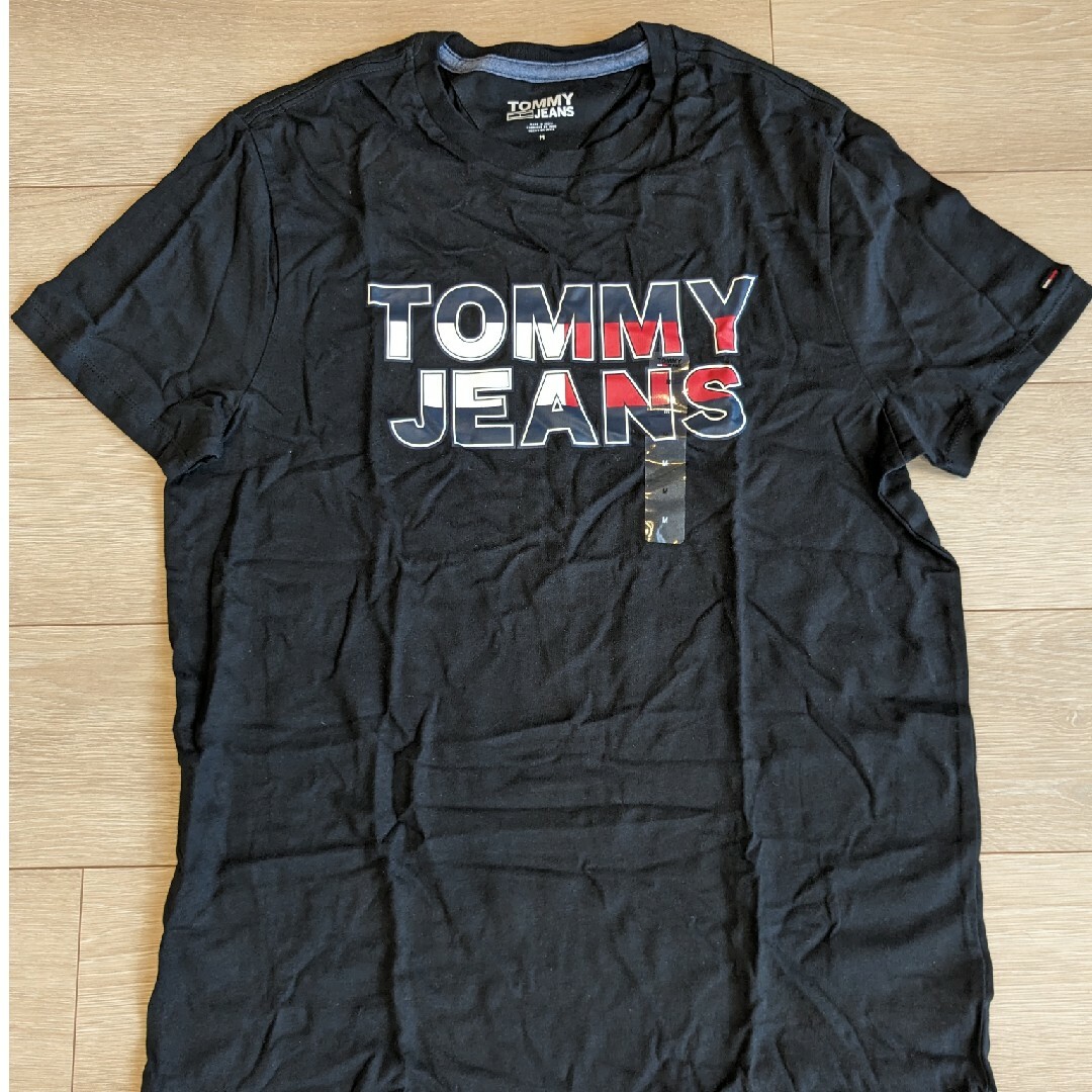 新品　トミージーンズ　Tシャツ