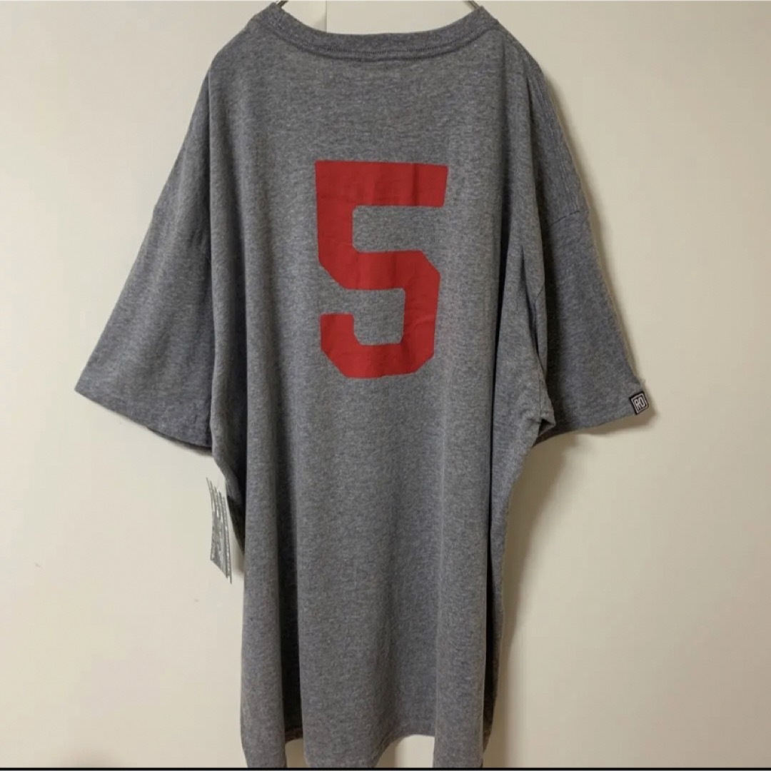 MLB(メジャーリーグベースボール)のオーバーサイズ　Tシャツ　グレー　メジャーリーグベースボール メンズのトップス(Tシャツ/カットソー(半袖/袖なし))の商品写真