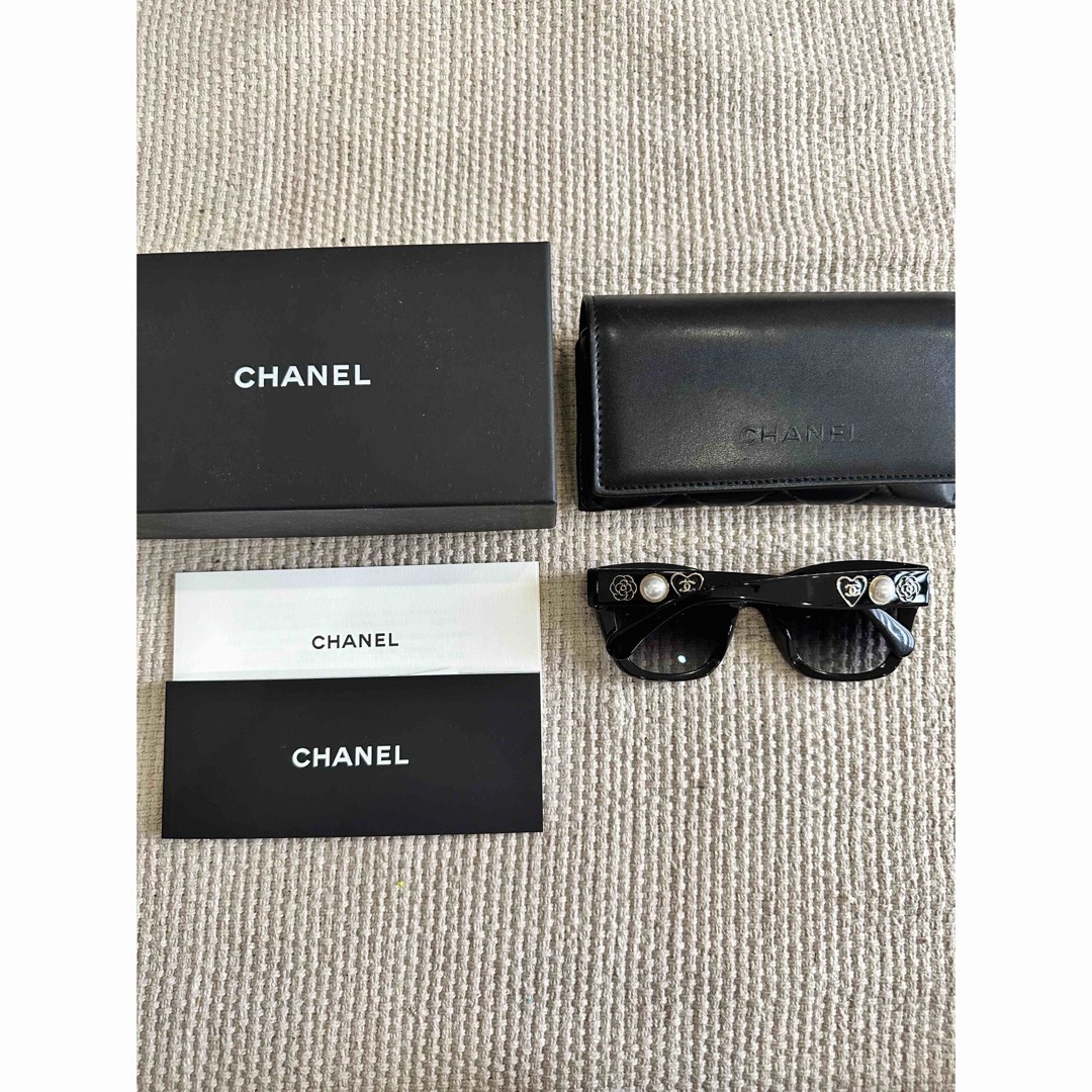 CHANEL(シャネル)の大人気　シャネル　サングラス　ハート　新品未使用 レディースのファッション小物(サングラス/メガネ)の商品写真