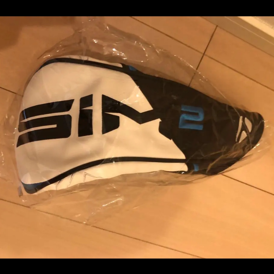 TaylorMade(テーラーメイド)の新品　SIM2 ドライバー　ヘッドカバー スポーツ/アウトドアのゴルフ(その他)の商品写真