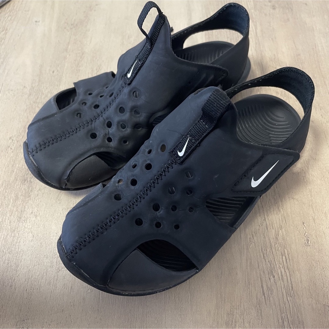 NIKE(ナイキ)のナイキ　キッズサンダル　18cm キッズ/ベビー/マタニティのキッズ靴/シューズ(15cm~)(サンダル)の商品写真