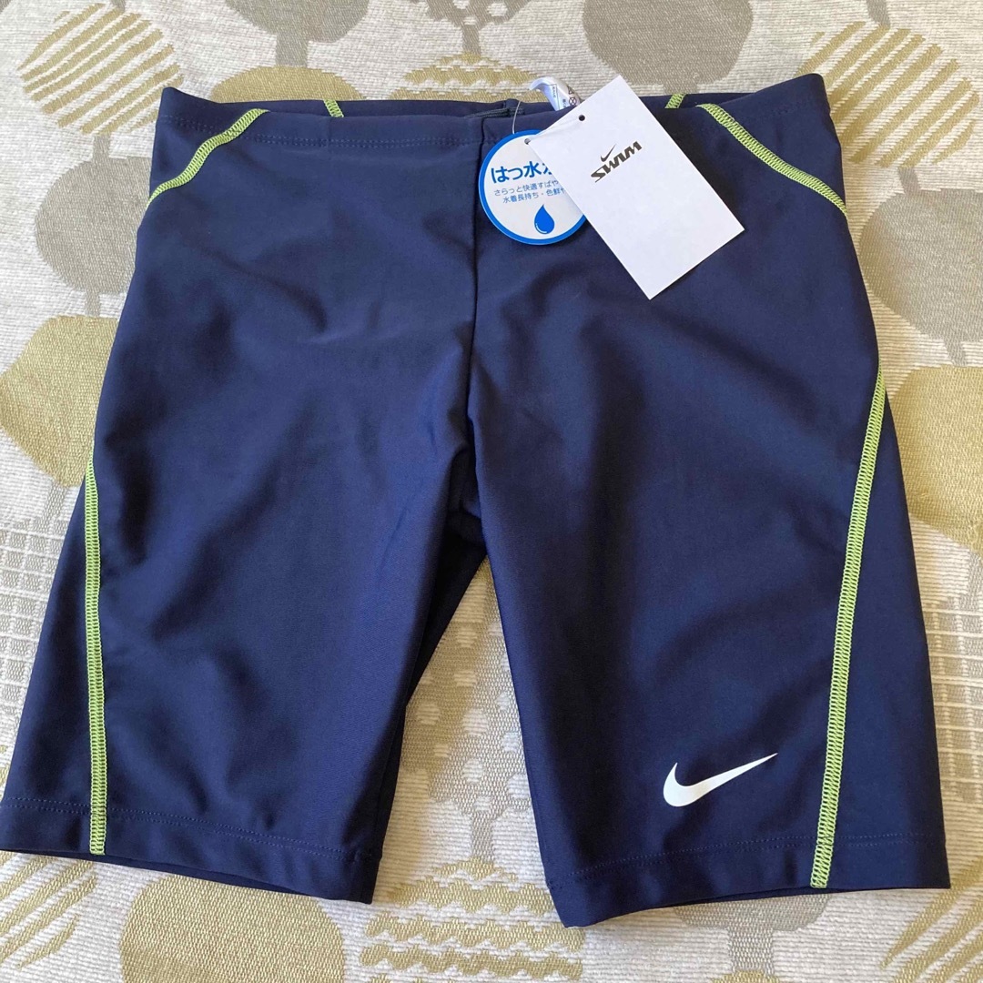 NIKE(ナイキ)の《新品・タグ付き未使用》NIKE 男の子用 スクール水着 170cm キッズ/ベビー/マタニティのキッズ服男の子用(90cm~)(水着)の商品写真