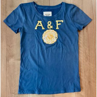 アバクロンビーアンドフィッチ(Abercrombie&Fitch)のAbercrombie & Fitch アバクロ　 ロゴアップリケTシャツ　青(Tシャツ(半袖/袖なし))