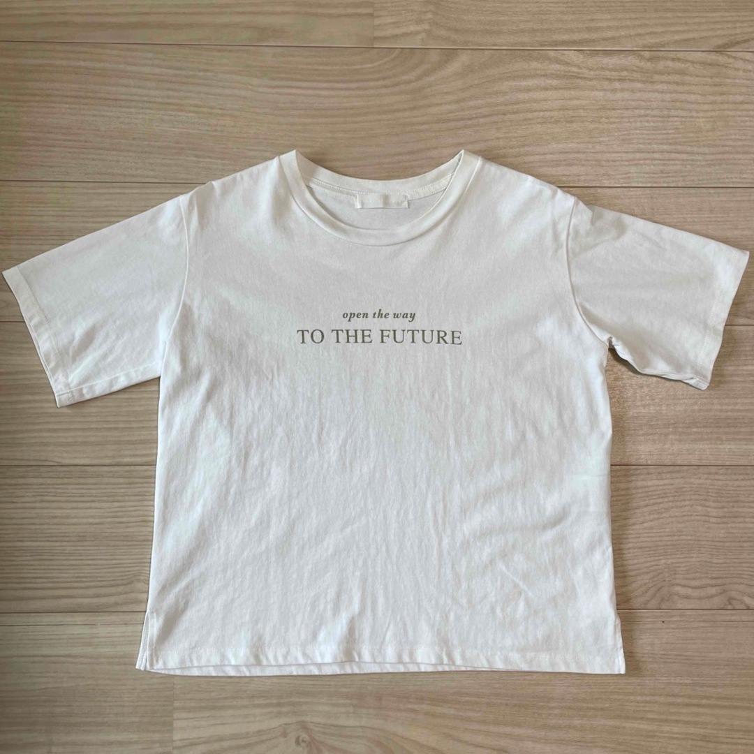SENSE OF PLACE by URBAN RESEARCH(センスオブプレイスバイアーバンリサーチ)のSENSE OF PLACE　アーバンリサーチ　グラフィックTシャツ(半袖) レディースのトップス(Tシャツ(半袖/袖なし))の商品写真
