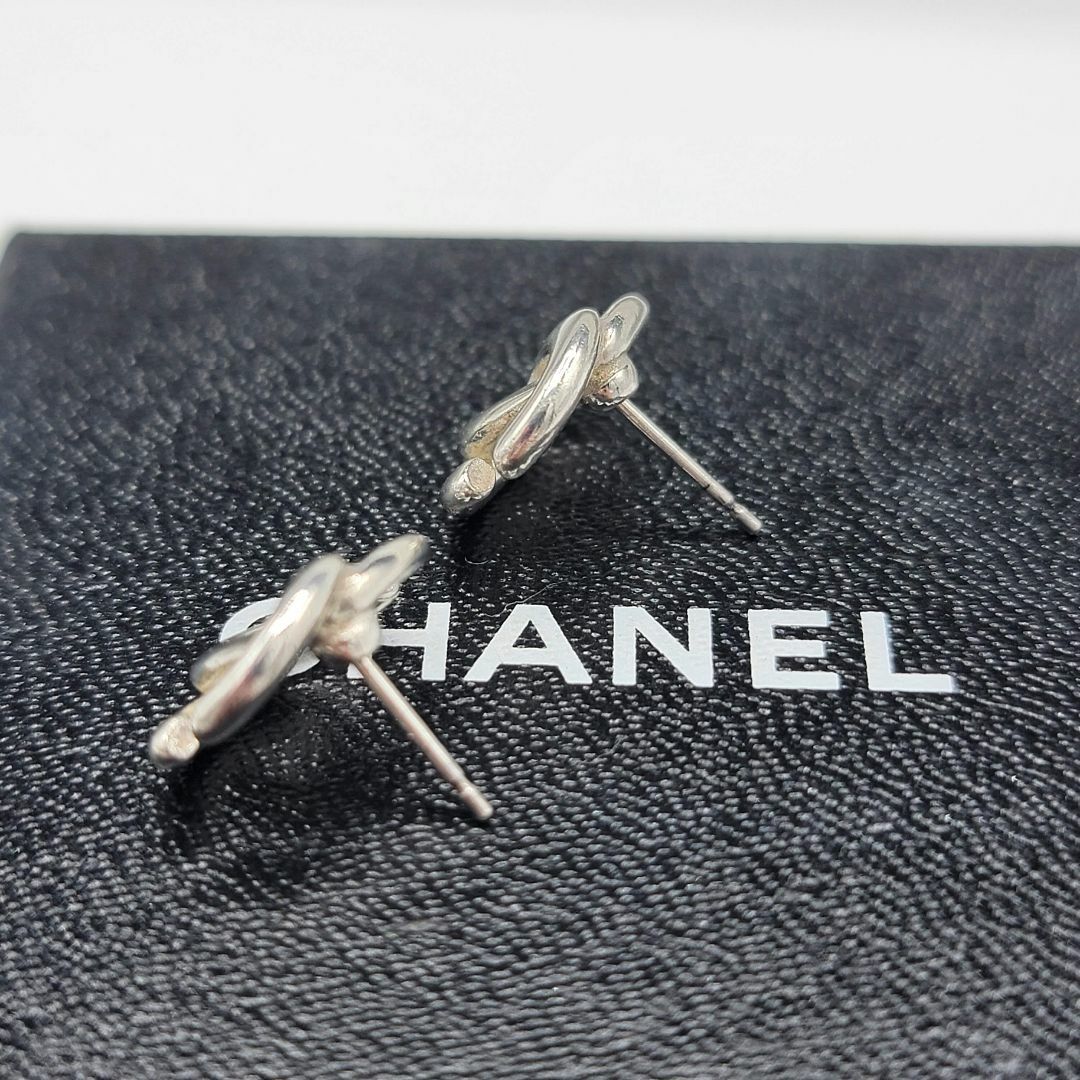 CHANELグレーシルバーピアス