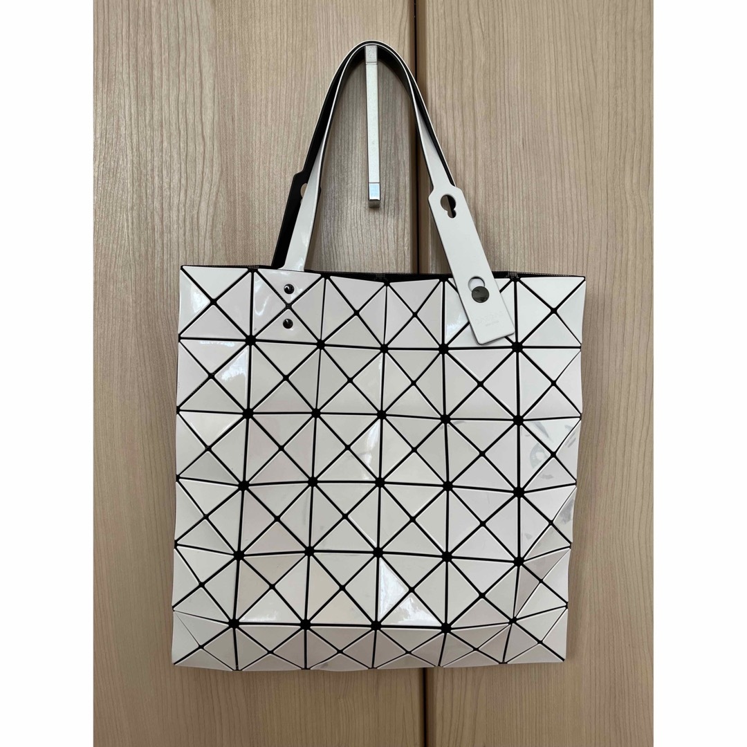 BaoBaoIsseyMiyake(バオバオイッセイミヤケ)のBAOBAO トートバッグ　ISSEY MIYAKE イッセイミヤケ バオバオ レディースのバッグ(トートバッグ)の商品写真