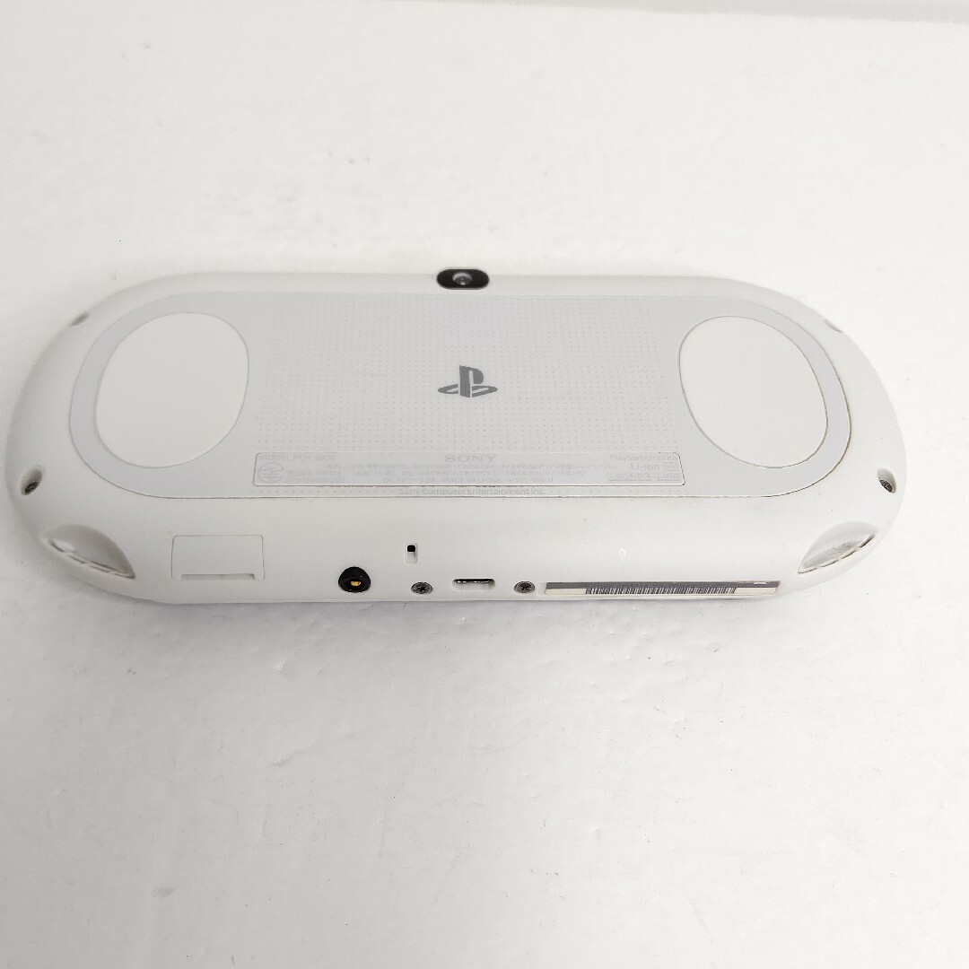 PlayStation Vita(プレイステーションヴィータ)のPlayStationVita　PCH2000 グレイシャーホワイト　画面極美品 エンタメ/ホビーのゲームソフト/ゲーム機本体(携帯用ゲーム機本体)の商品写真