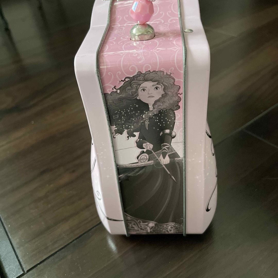 Disney(ディズニー)のプリンセス　缶　ハンドバッグ キッズ/ベビー/マタニティのこども用バッグ(その他)の商品写真