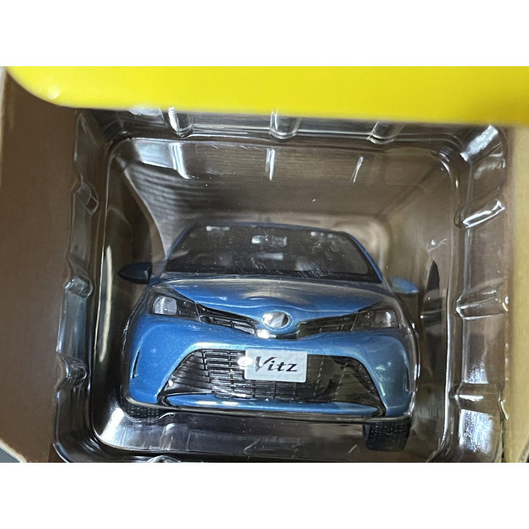 カラーサンプル ミニカー 1/30 トヨタ ヴィッツ クールソーダメタリック | フリマアプリ ラクマ