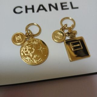 シャネル(CHANEL)の新品  シャネル ホリデー チャーム 【⠀2点セット 】 CHANEL(チャーム)