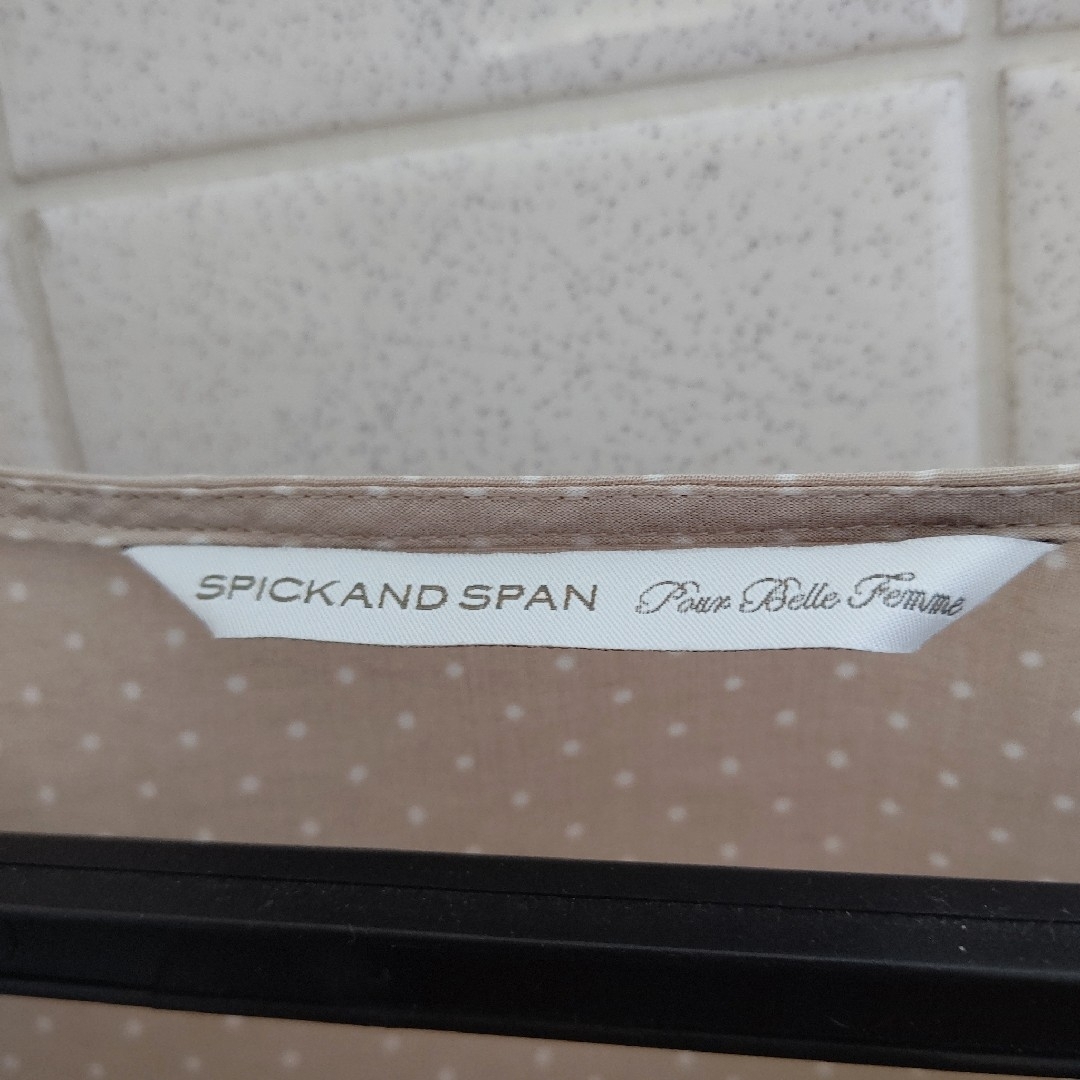 Spick & Span(スピックアンドスパン)のSpick and Span  スピックアンドスパン 涼しげ水玉ブラウス ♪ レディースのトップス(シャツ/ブラウス(半袖/袖なし))の商品写真