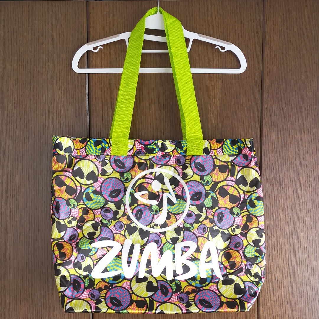 Zumba(ズンバ)のZUMBA トートバッグ　レッスンバッグ　エイリアン柄　宇宙人柄 レディースのバッグ(トートバッグ)の商品写真