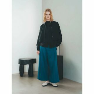 イェッカヴェッカ(YECCA VECCA)の【ブルー】タックワイドパンツ/23AW(その他)