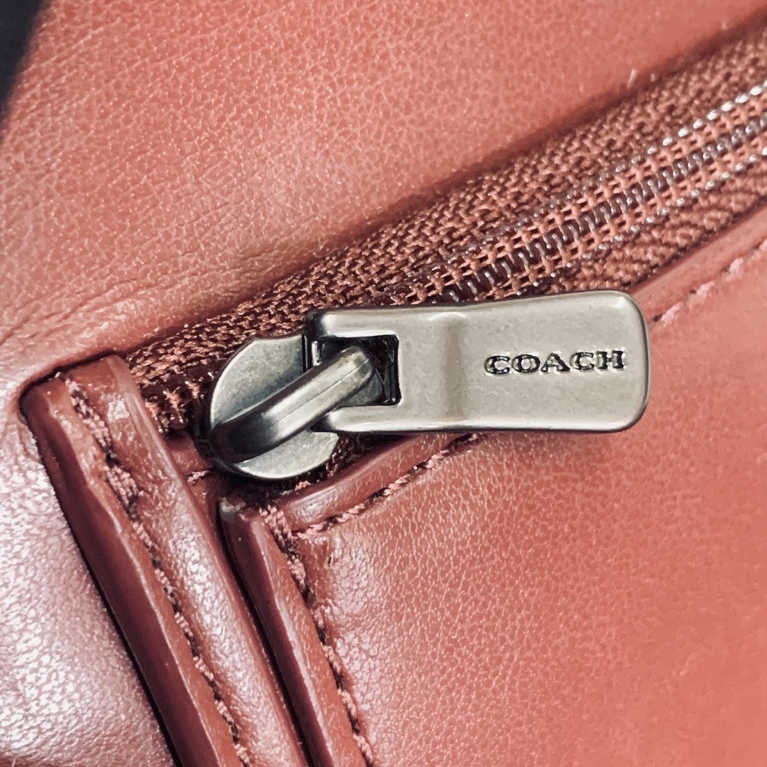 COACH - コーチ 二つ折り財布 ✨新品未使用✨ 馬車ロゴの通販 by