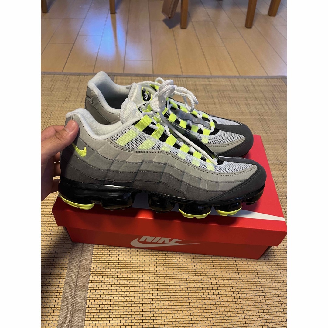 未使用　展示品　美品　vapormax95 エアヴェイパーマックス95 イエロー