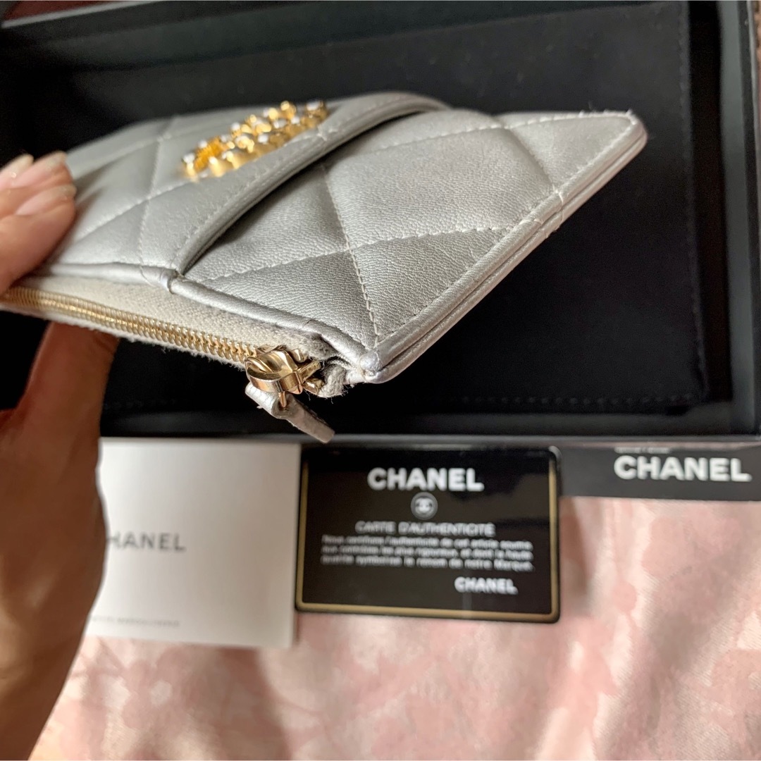 CHANEL シャネル19 カードケース フラグメントケース スリムウォレット