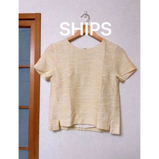 シップス(SHIPS)のSHIPS 半袖トップス　オフィスカジュアル　イエロー　上品(シャツ/ブラウス(長袖/七分))