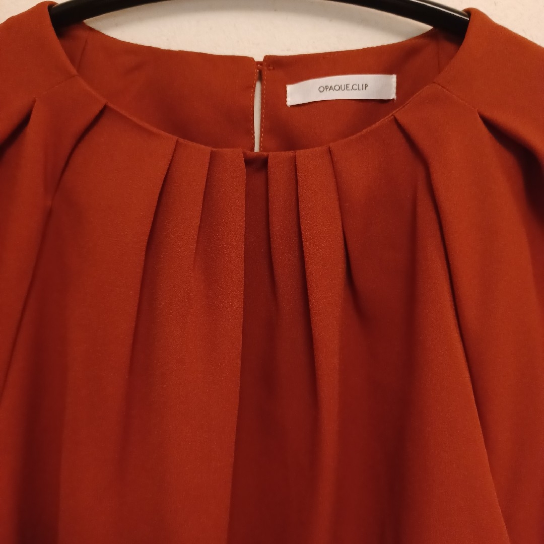 OPAQUE.CLIP(オペークドットクリップ)の美品　オペークドットクリップ　ボリュームスリーブブラウス　38　M　オレンジ レディースのトップス(シャツ/ブラウス(半袖/袖なし))の商品写真